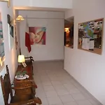 فندق Bowyer House 2*