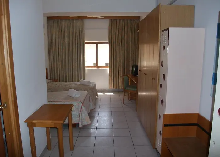 Отель Bowyer House Tarxien